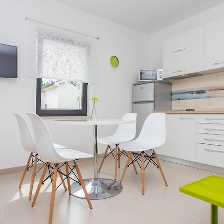 Apartmani Memories I Башка Экстерьер фото