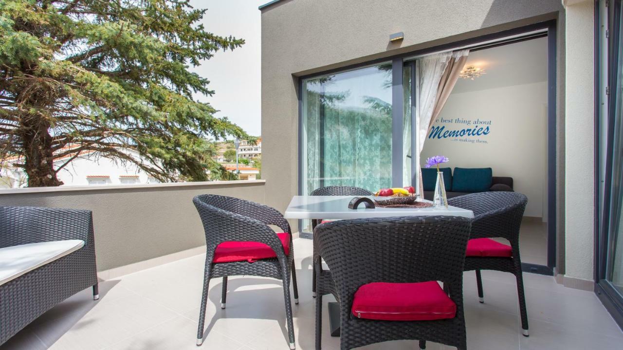 Apartmani Memories I Башка Экстерьер фото