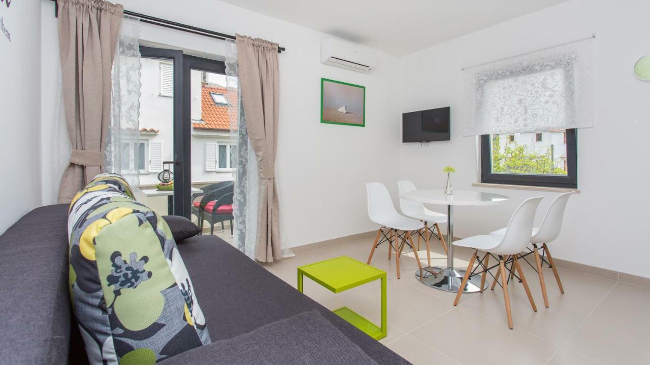 Apartmani Memories I Башка Экстерьер фото