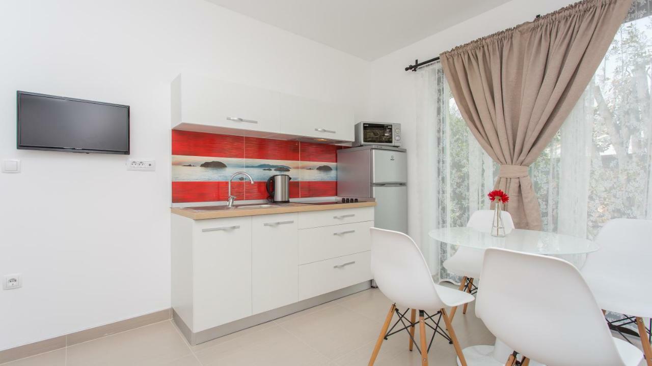 Apartmani Memories I Башка Экстерьер фото