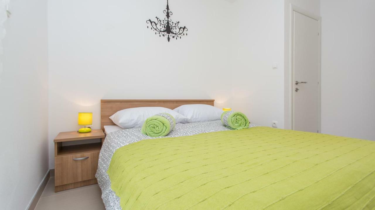 Apartmani Memories I Башка Экстерьер фото