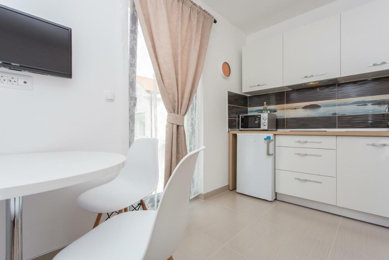 Apartmani Memories I Башка Экстерьер фото