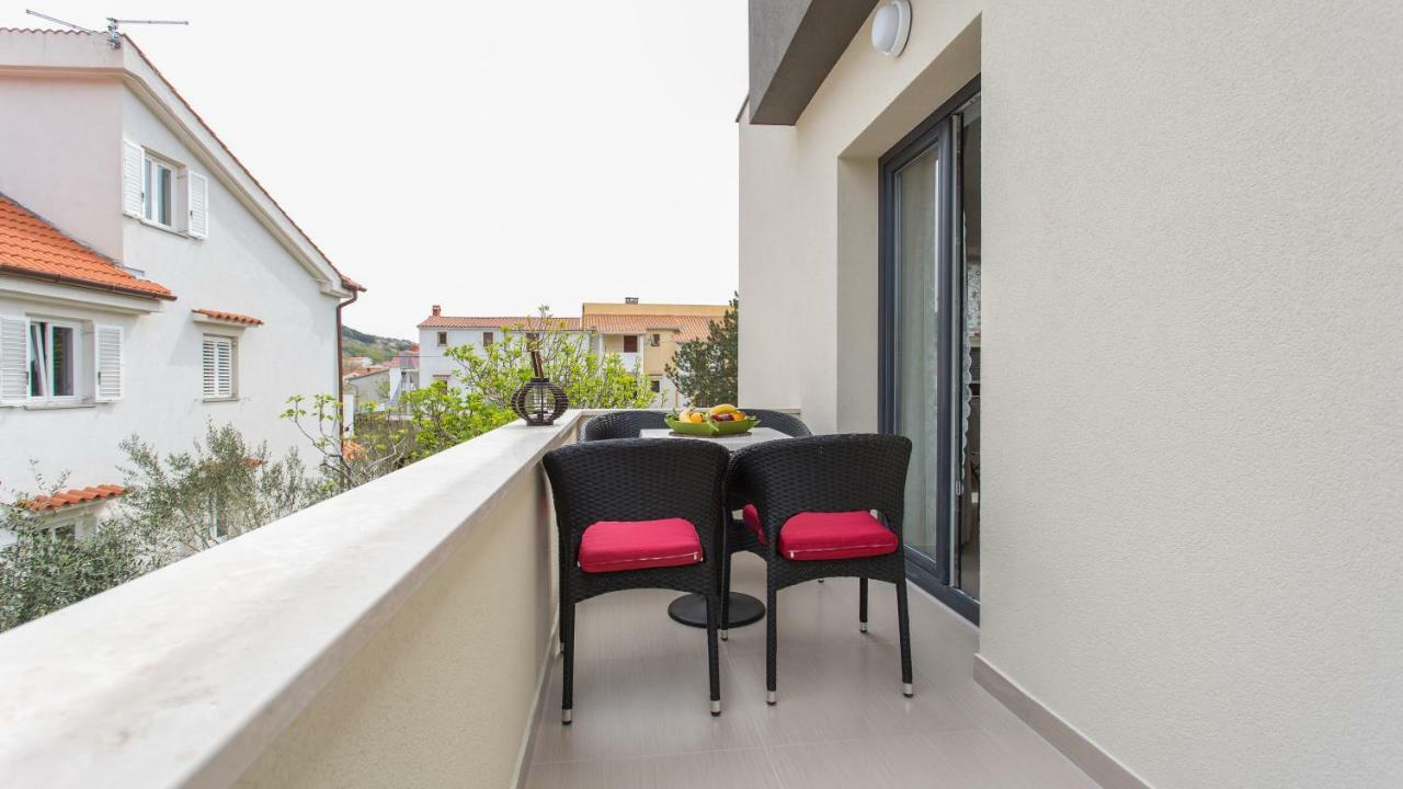 Apartmani Memories I Башка Экстерьер фото