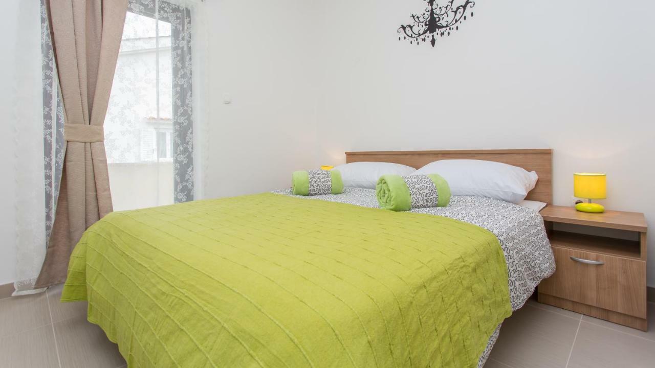 Apartmani Memories I Башка Экстерьер фото