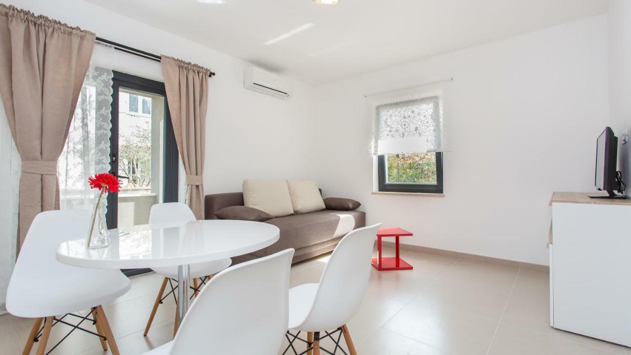 Apartmani Memories I Башка Экстерьер фото